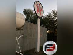 TEXACO PORCELAIN DOUBLE SIDED 72" DIAM SIGN WITH BANJO POLE