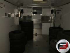 2002 PERFORMAX CUSTOM TRAILERS 32' ENCLOSED TRAILER VIN: 1P9GC37202W280197
