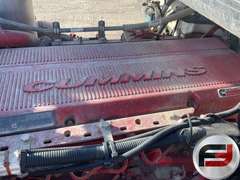 2016 PETERBILT 367 QUAD AXLE DUMP TRUCK VIN: 2NPTL40X2GM299036