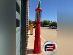 TEXACO GILBERT & BAKER VISIBLE GAS PUMP WITH GLASS ND