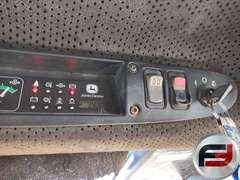 2004 JOHN DEERE 240 SERIESII SKID STEER LOADER SN: T0024OA927990