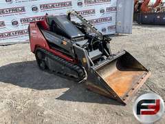TORO TXL2000 STAND ON MULTI TERRAIN LOADER SN: 404455832