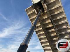 2016 PETERBILT 367 QUAD AXLE DUMP TRUCK VIN: 2NPTL40X2GM299036