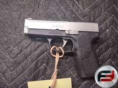 KAHR ARMS MODEL P40 .40 SMITH & WESSON SN: FA3724