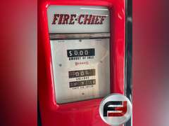 TEXACO FIRE CHIEF BENNETT MODEL 646 GAS PUMP WITH GLOBE