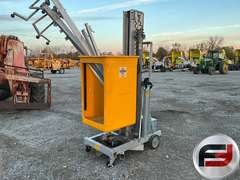 GENIE GENIE PERSONAL LIFT SN: 14859406S SINGLE MAN