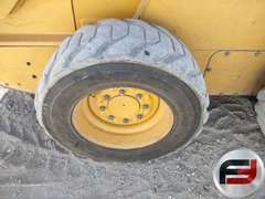 2004 JOHN DEERE 240 SERIESII SKID STEER LOADER SN: T0024OA927990