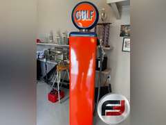 GULF REPLICA GAS PUMP WITH GLOBE