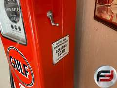 GULF REPLICA GAS PUMP WITH GLOBE