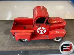 TEXACO METAL DISPLAY TRUCK