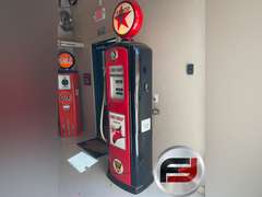 TEXACO FIRE CHIEF BENNETT MODEL 646 GAS PUMP WITH GLOBE