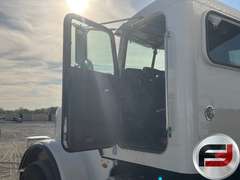 2016 PETERBILT 367 QUAD AXLE DUMP TRUCK VIN: 2NPTL40X2GM299036