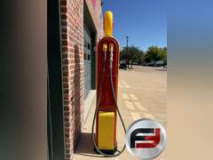 SINCLAIR ETHYL WAYNE GAS PUMP WITH GLOBE