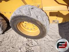 2004 JOHN DEERE 240 SERIESII SKID STEER LOADER SN: T0024OA927990