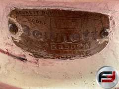 MOBILGAS BULK OIL TANK, BENNETT PUMPS MODEL 657