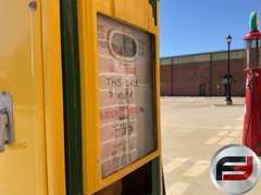 WHITE ROSE GILBARCO GAS PUMP WITH GLOBE