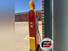 SINCLAIR ETHYL WAYNE GAS PUMP WITH GLOBE