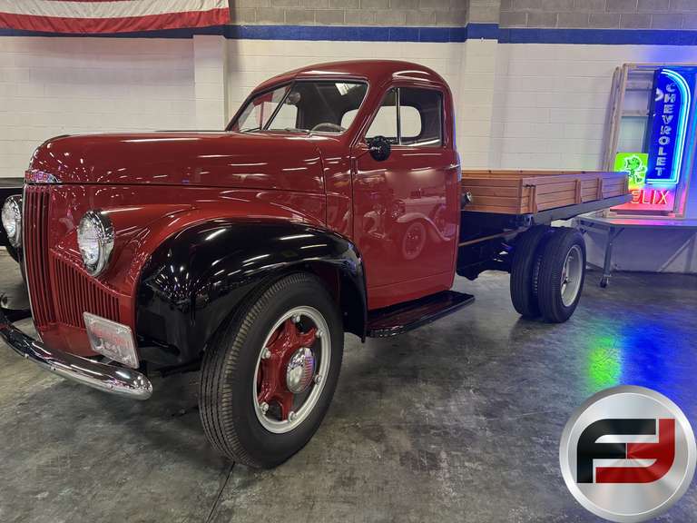 1941 STUDEBAKER  M16 1-1/2 TON FLAT BED  VIN: M161019