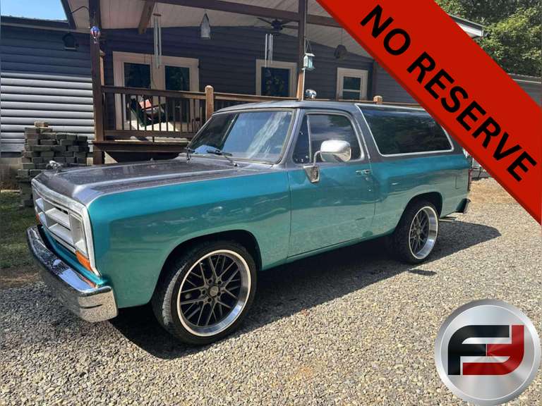 1989 DODGE RAMCHARGER VIN: 3B4GE07Y7KM924864