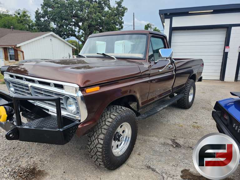 1975 FORD F250 HIGHBOY 4X4 PICKUP