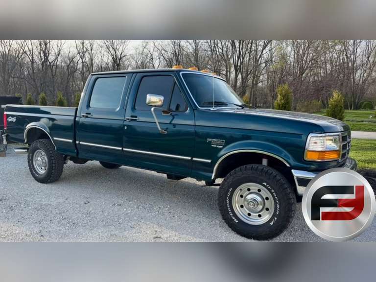 1997 FORD F-250 XLT 4X4 CREW CAB PICKUP VIN: 1FTHW26F1VEC72978