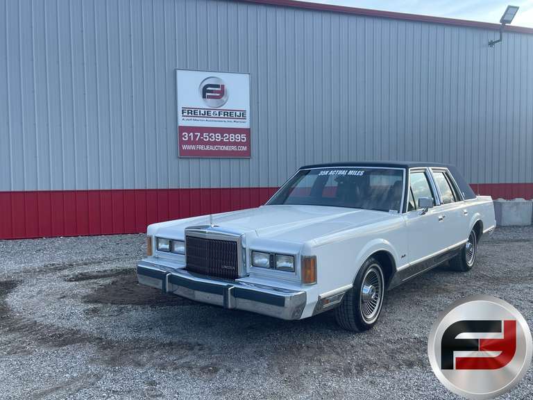1989 LINCOLN TOWN CAR VIN: 1LNBM84F5KY706472