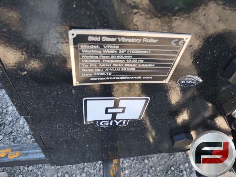 UNUSED 2025 GIYI GY-VR39 39 INCH VIBRATORY ROLLER