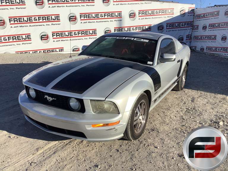 2005 FORD MUSTANG GT VIN: 1ZVFT82HX55230431