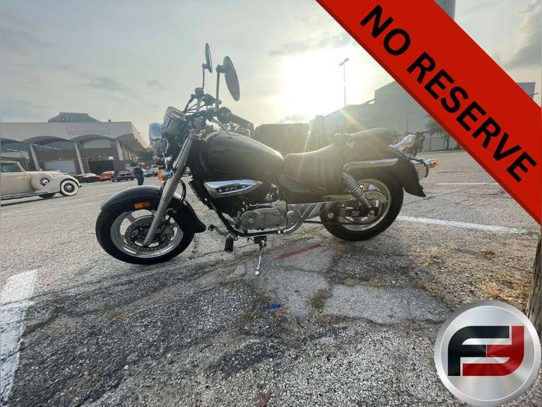2011 HYOSUNG MOTORS & MACHINERY ON ROAD MOTORCYCLE VIN: KM4MJ5259B1700355