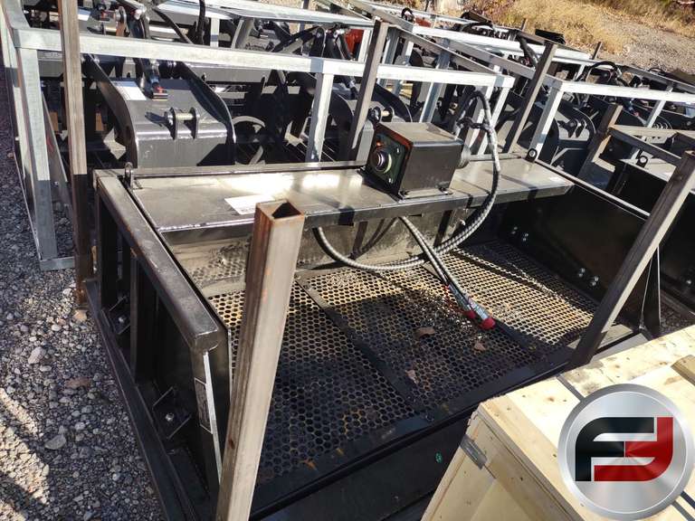UNUSED 2025 GIYI GY-V859 59 INCH VIBRATING SCREEN BUCKET