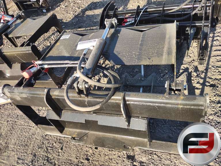 UNUSED 2025 GIYI GY-MHWG44 44 INCH MINI HOLLOW WOOD GRABBER