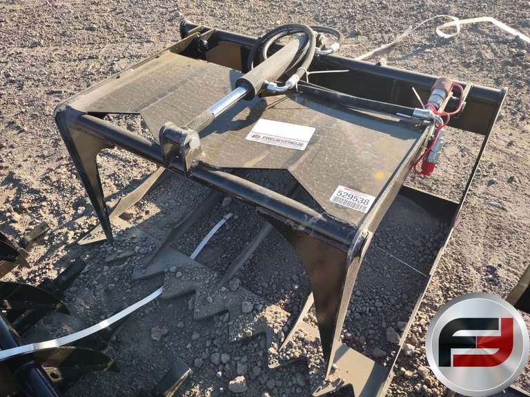 UNUSED 2025 GIYI GY-MHWG44 44 INCH MINI HOLLOW WOOD GRABBER