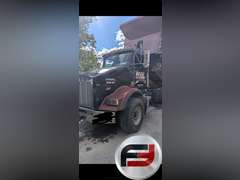 TRI AXLE DUMP TRUCK VIN: 1NKDLUOX82J898131