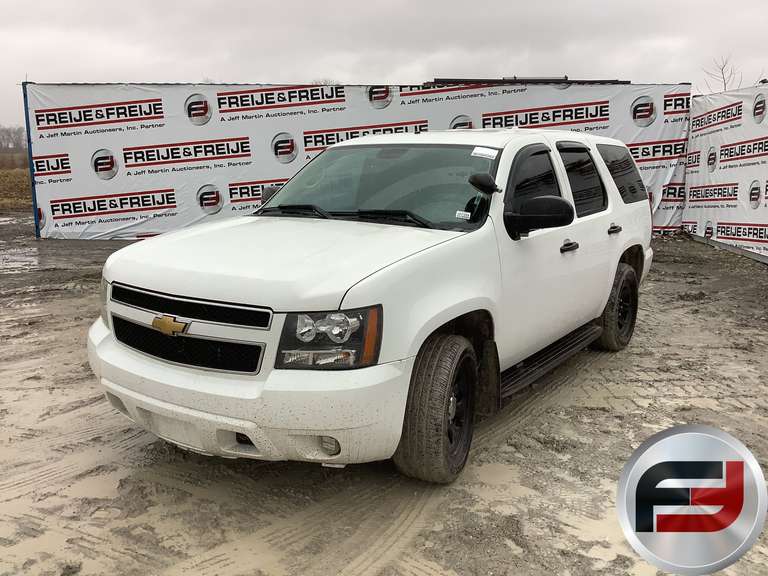 2013 CHEVROLET TAHOE VIN: 1GNLC2E05DR303650 2WD