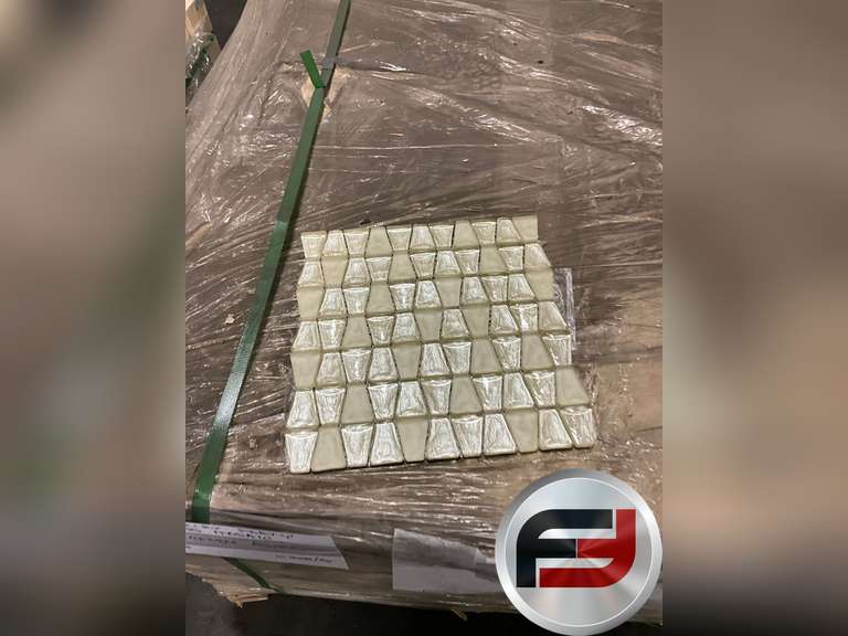 PALLET OF JEWELRY, PARTY TILE, GLASS, MOSAIC ,CHAMPAGNE IN COLOR,63