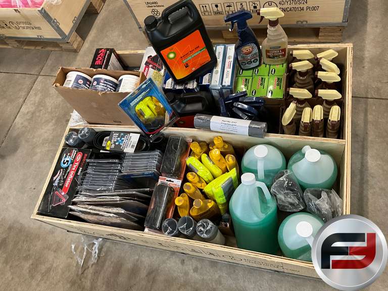 PALLET OF MISC AUTOMOTIVE CLEANERS, POLISHES, WINDOW CLEANER
