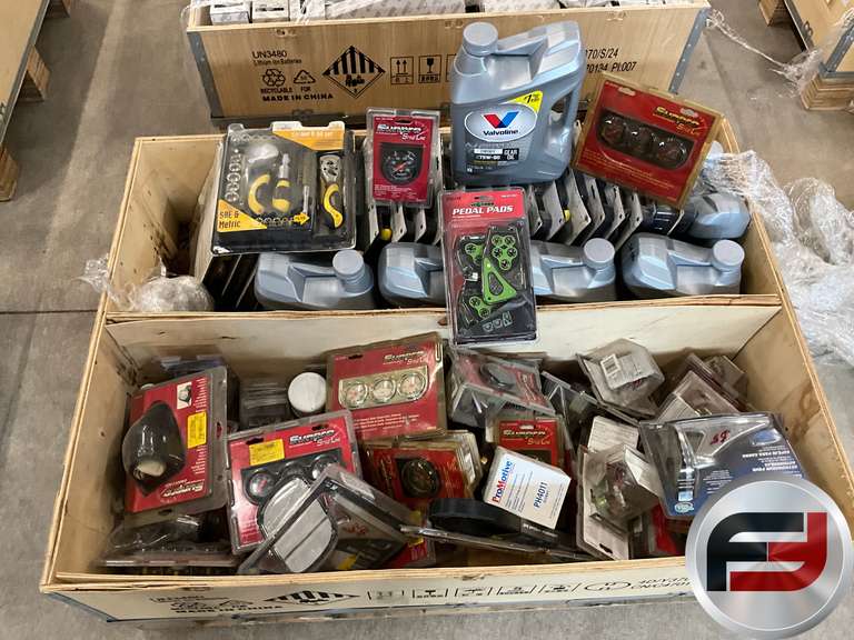 PALLET OF MISC AUTOMOTIVE ACCESSORIES