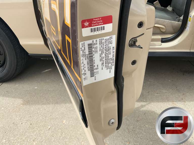 2008 FORD CROWN VICTORIA VIN: 2FAHP71V68X156399