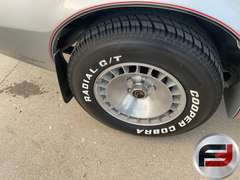 1979  PONTIAC 10TH ANNIVERSARY TRANS AM VIN: 2X87K9L161304 COUPE