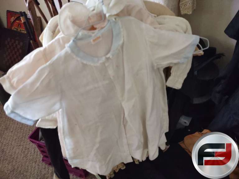MANNEQUIN, ANTIQUE CLOTHES & HATS