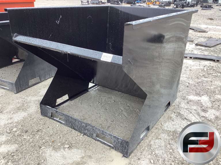 STANDARD DUTY 2 CY CAPACITY DUMPING HOPPER