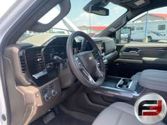 2024 CHEVROLET SILVERADO HD LTZ CREW CAB 4X4 PICKUP VIN: 1GC4YUEY4RF210658