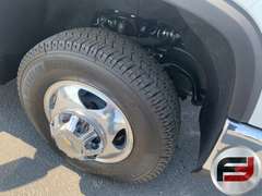 2024 CHEVROLET SILVERADO HD LTZ CREW CAB 4X4 PICKUP VIN: 1GC4YUEY4RF210658