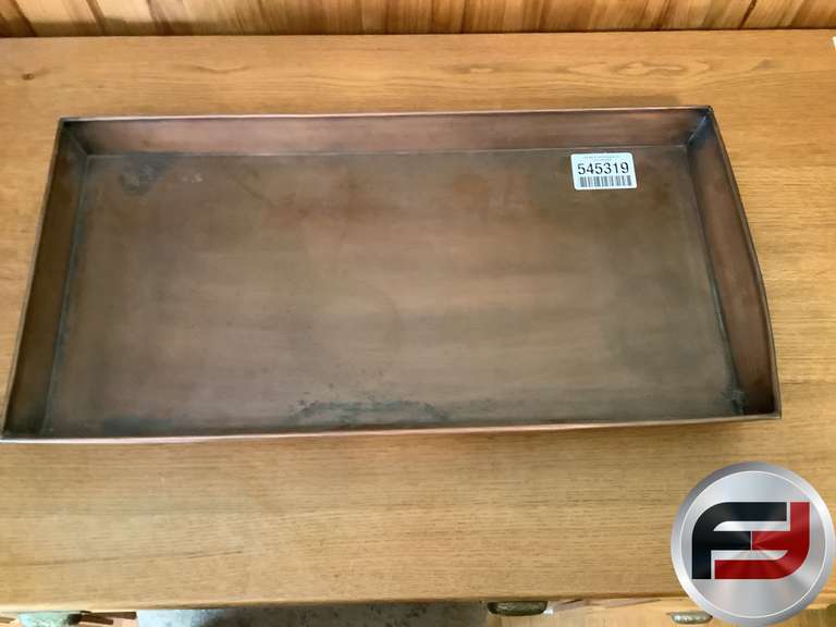SMITH & HAWKIN GARDEN TRAY 31” L X 15 1/4”