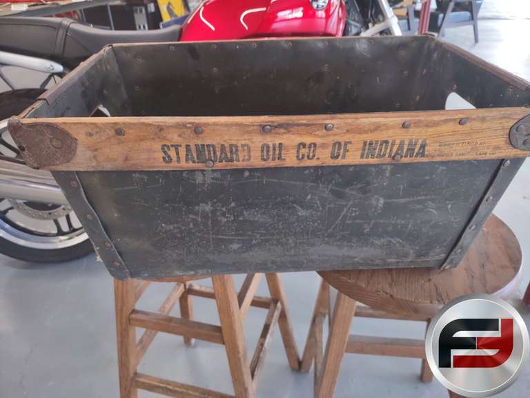 VINTAGE STANDARD OIL OF INDIANA BASKET CARRIER