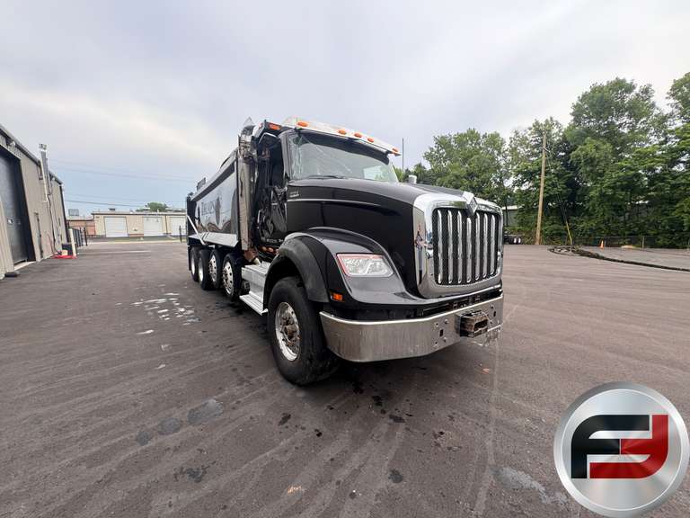 2023 INTERNATIONAL HX620 QUAD AXLE DUMP TRUCK VIN: 3HTPCTZT2PN357379