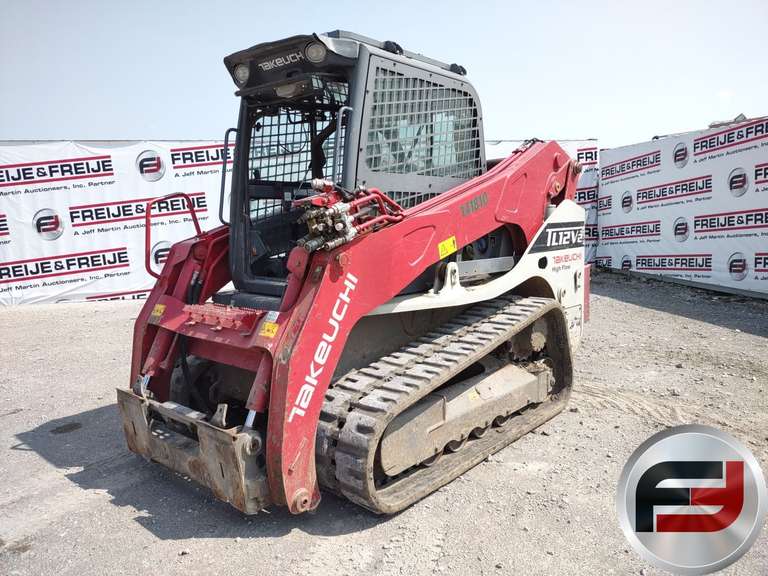 TAKEUCHI TL12V2 MULTI TERRAIN LOADER SN: 412001817
