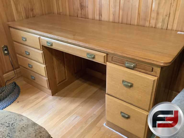OAK DESK AND CHAIR