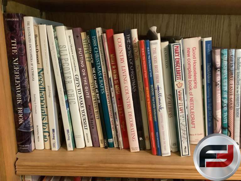 COMPLETE SHELF OF BOOKS OF VARIOUS AUTHORS, BINDERS, CDS