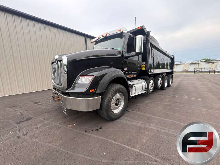 2023 INTERNATIONAL HX620 QUAD AXLE DUMP TRUCK VIN: 3HTPCTZT2PN357379